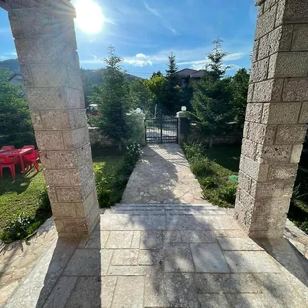 Bujtina Moskopoli Vendégház Voskopoja