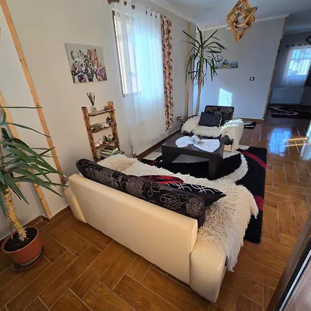 Bujtina Moskopoli Bed & Breakfast Voskopoje