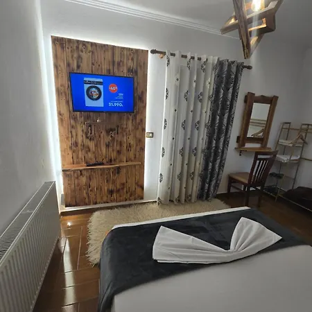 Bujtina Moskopoli Bed & Breakfast