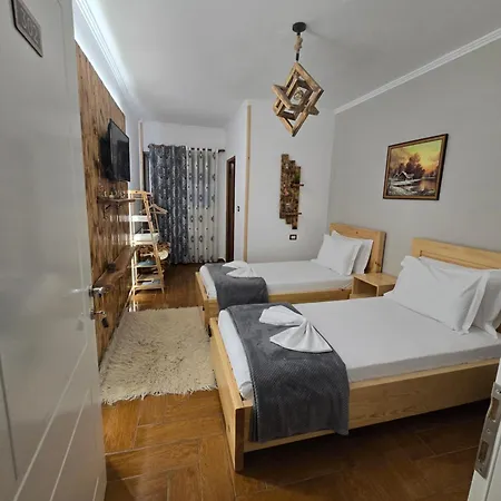 Bujtina Moskopoli Bed & Breakfast *