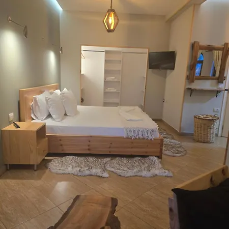 Bujtina Moskopoli Bed & Breakfast *